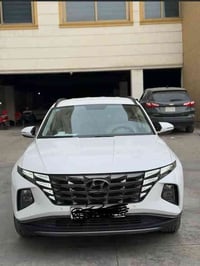 توسان موديل ٢٤سيارةمكفوله كفاله عامه ماشيه ١٧الف بعده بحالت الوكاله مد...