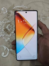 انفنكس نوت 40 برو 5G ذاكره 256 رام 12 شاحنه ويا فقط  ضهر مكسور فقط سعر...