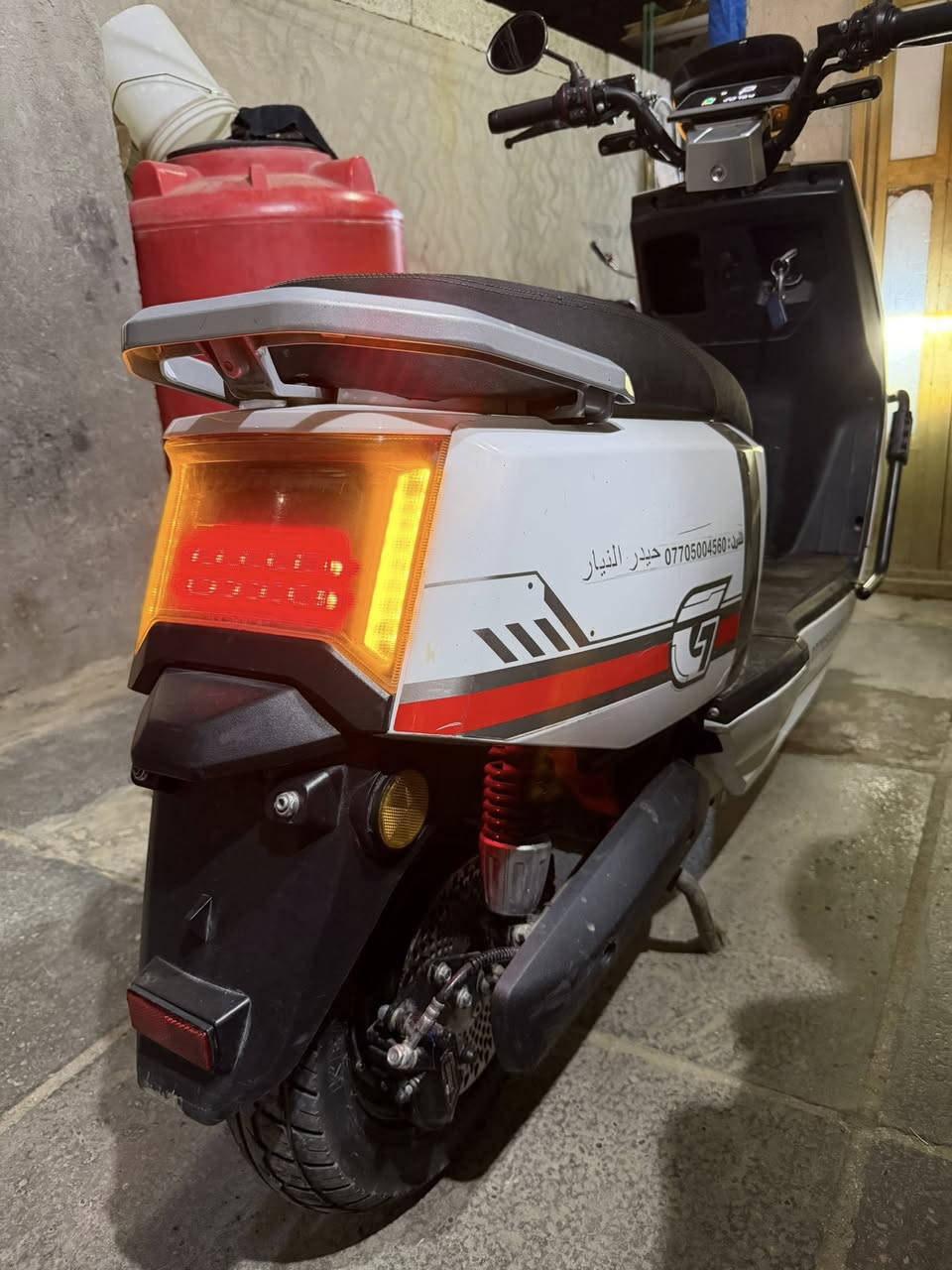 للبيع دراجة شحن باتريات 6 كبار مصطرة تمشي 60 كيلو اي نقص ما بيها سعرها خاص رقم ***********
