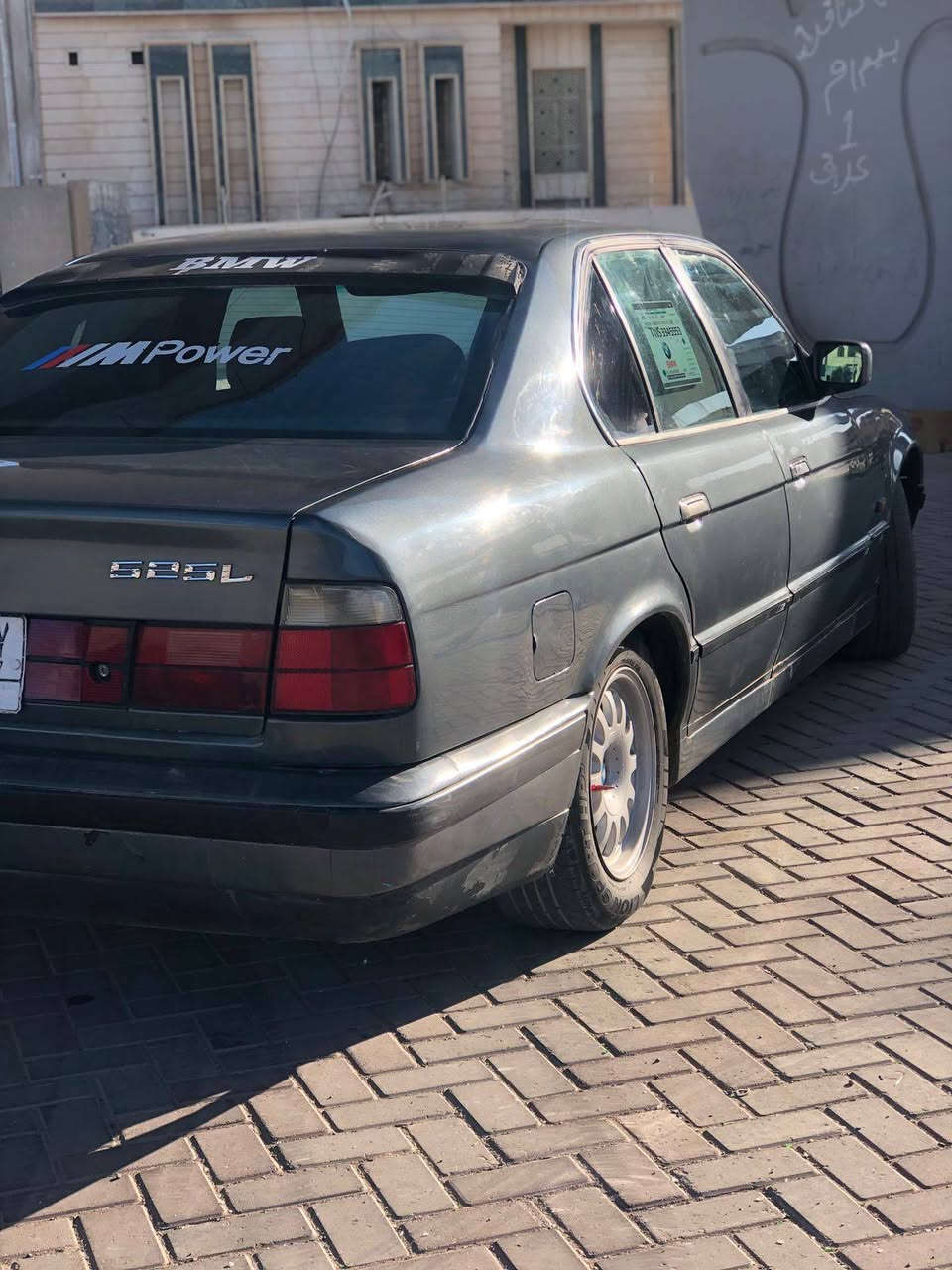 السلام عليكم 525 محرك مفتوح 6 رقم نينوى محرك كير جديد بيهه ضربه بل سكن تكمه جاملغ معمره كامله مكان سياره تكريت سعر 38 رقمي بي واتساب ***********
