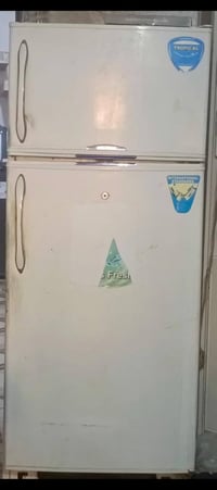 ثلاجه ١٤ قدم ام التفاحه نضيفه شرط التجميد للبيع سعره ١٥٠ اي استفسار خا...