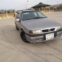 أوبل فيكترا • ١٩٩٣ • اوتوماتيك