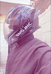 خوذة لارج • مستعملة قليل • نظارة مضللة