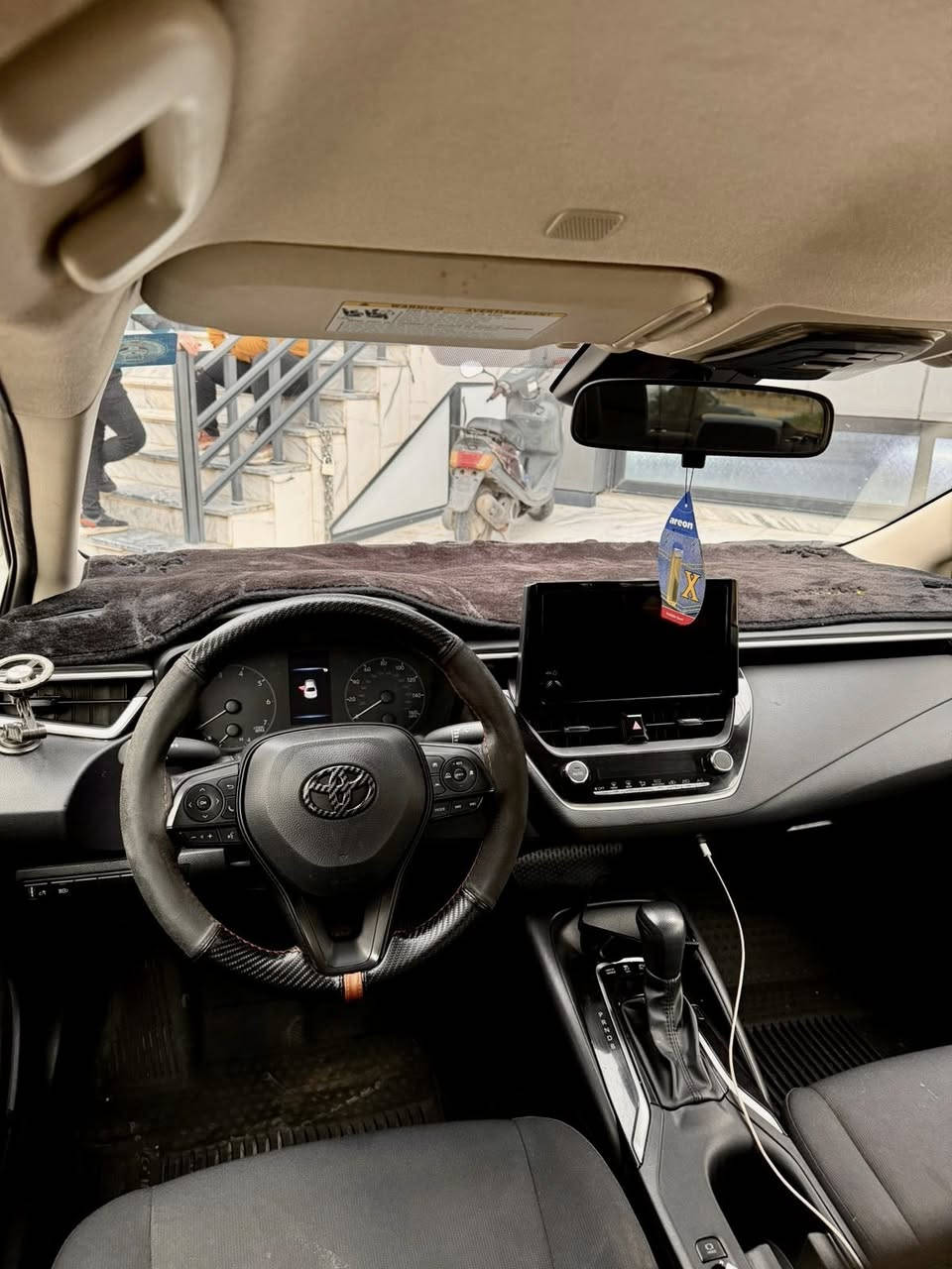 السلام عليكم
بيع مستعجل
كورلا هايبرد وارد امريكي كلين تايتل✅
موديل 2023 ✅
رقم كركوك الدولي سنويه جديده✅ 
بطاقه بنزين✅ 
مواصفات Le
Ev mode ،DRIVE MODEتحكمات استرين رادر امامي تحديد  مسار قياده ذاتيه ✅
مكينه(18) هايبرد وبنزين مرغوب✅
سياره اقتصاديه تفويله تمشي (900)كيلو او اكثر✅
ماشيه (77)الف ✅
ملاحظة 
سياره كلين بدون حادث ولا رصعه بجسمها ولا بارد✅
مكان سياره كركوك تسعين, سعر (183)
ممتواجد بالفيس شراي يتصل للرقم ***********
