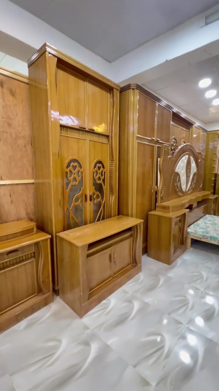 مستخدمة اخت الجديدة بسعر مناسب للحجز ***********

