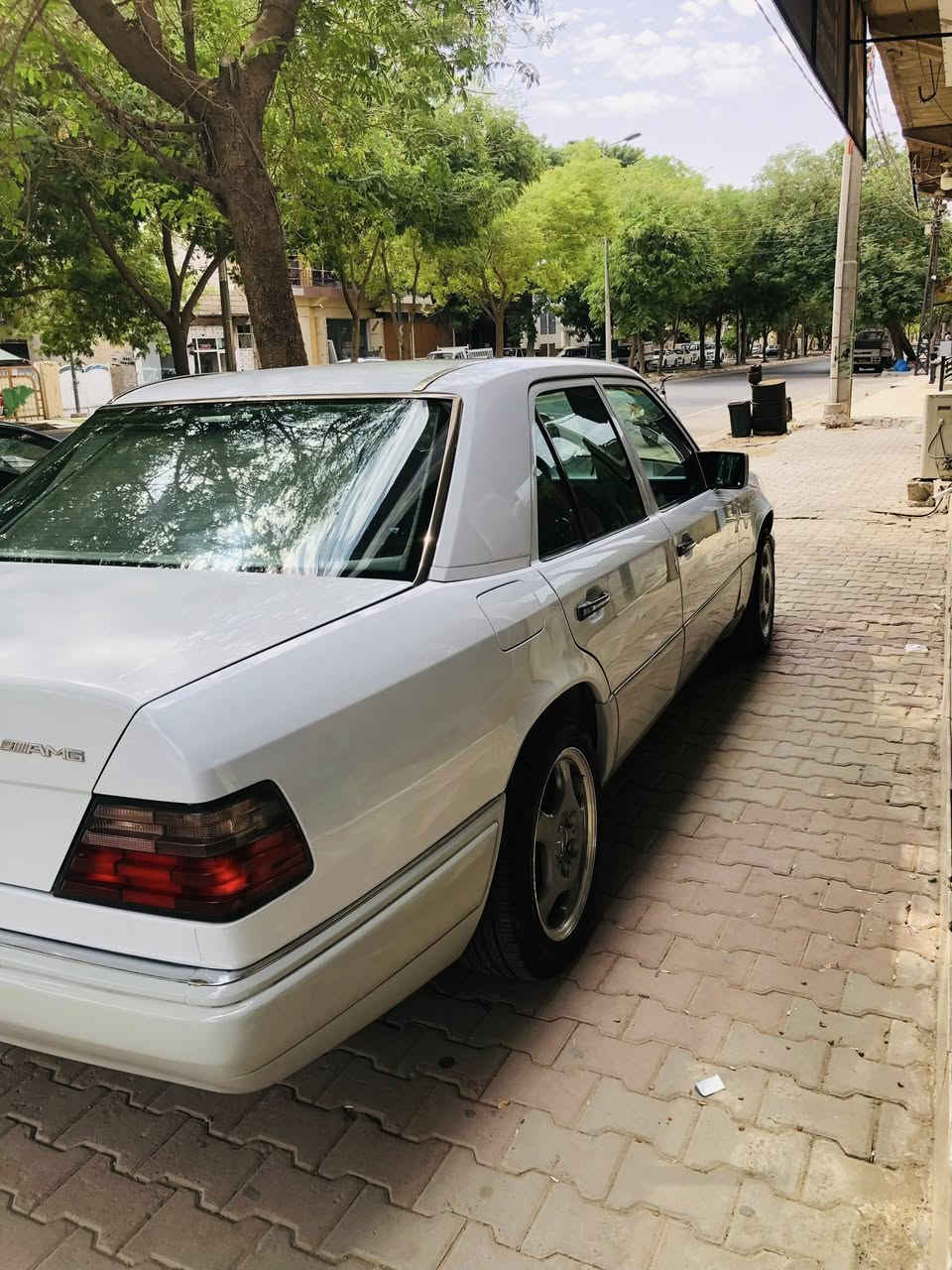 سلاوهاورييان مارسدس بوفروشتن موديل ٩٢كامل كراوه به ٩٥گيرومه كينه ي بطه ي٣٠٠٠ديلكوزوربه قوه ت هه موگياني ئش كا نرخي ٨٨وه ره قه مه جال ***********شوين كه لار گورينه وه ش كه م به شتي به لم بي
