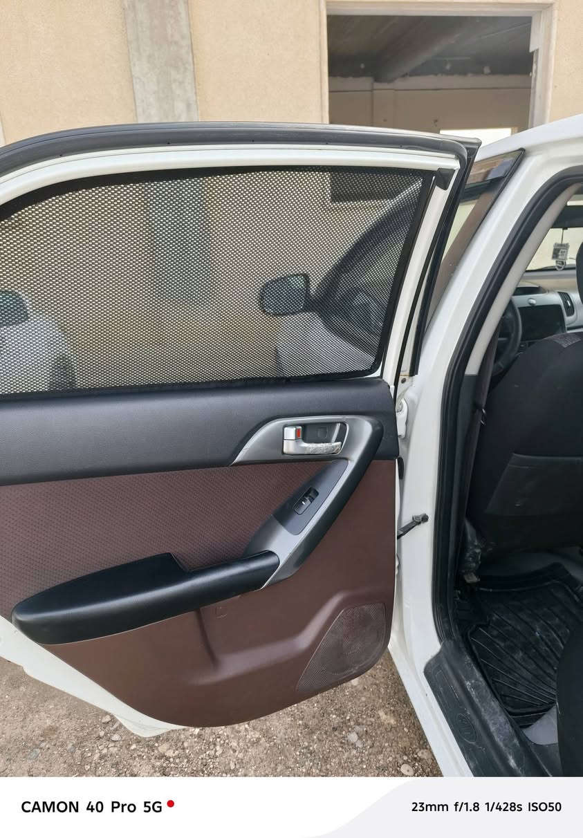 كيا سيراتو 2013 للبيع 🚗 السعر 110وبيها مجال 
مواصفات مرايه شفط. تحكم استيرن. سماعت وضع شركه صوت عالي. كير توماتيك وعادي بنفس الوقت شفتات. رقم اربيل. تبريد شغال حار بارد. محرك 16 لا صرف ولا نفخ شرط.حساست بيها.مرايه السياره جاهز من كلشي.بدون ضرر بس بيها مكانين بارد  العنوان موصل 
***********1
