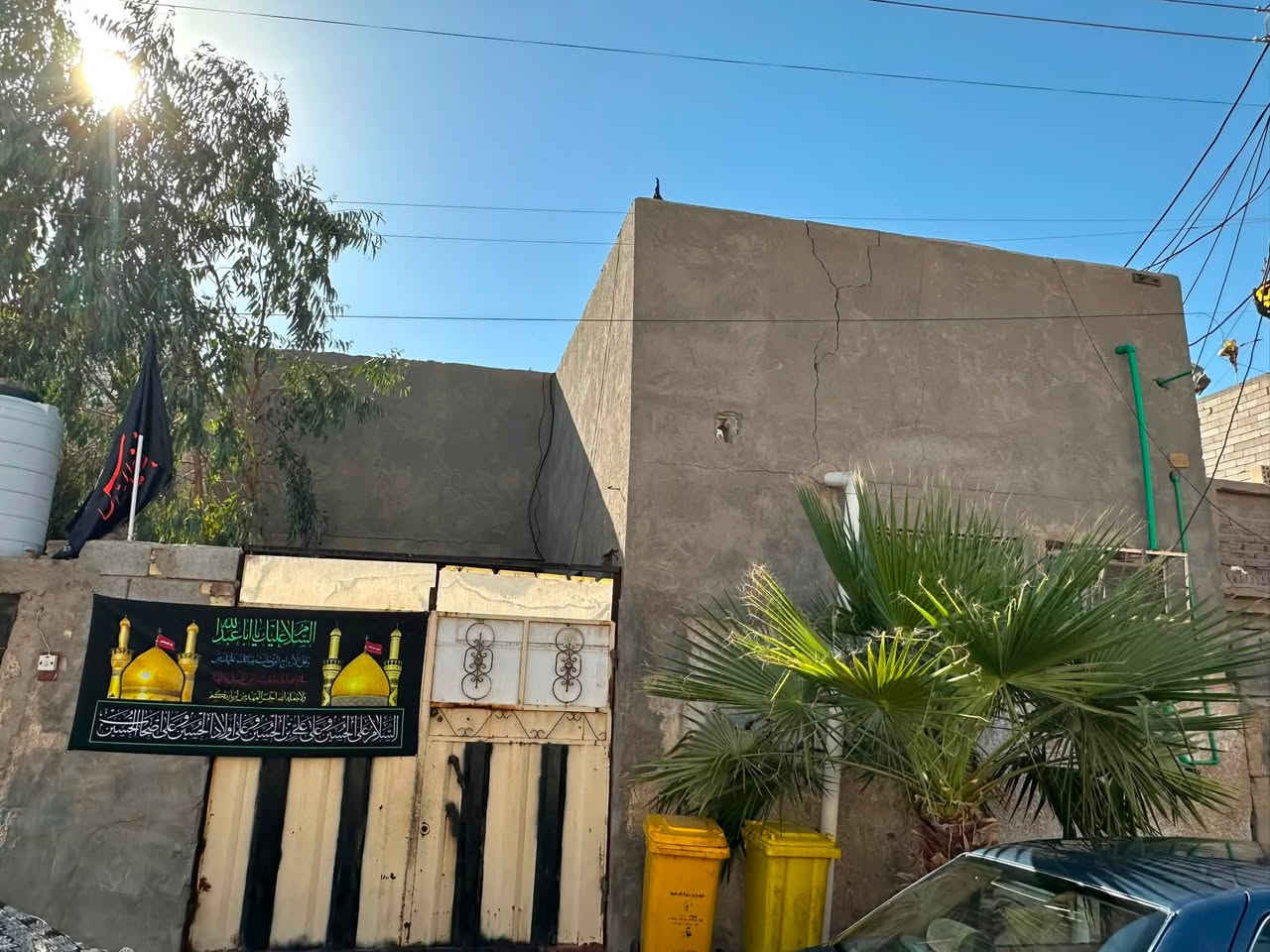 بيت للبيع في البصرة القبلة شارع المدارس المساحة 200 متر
عدد الطوابق طابقين عدد الغرف6 عدد الحمامات3 عدد المطبخ 2 للاستفسار اكثر اتصل على الرقم 👇

السعر 250 مليون الرقم ***********
