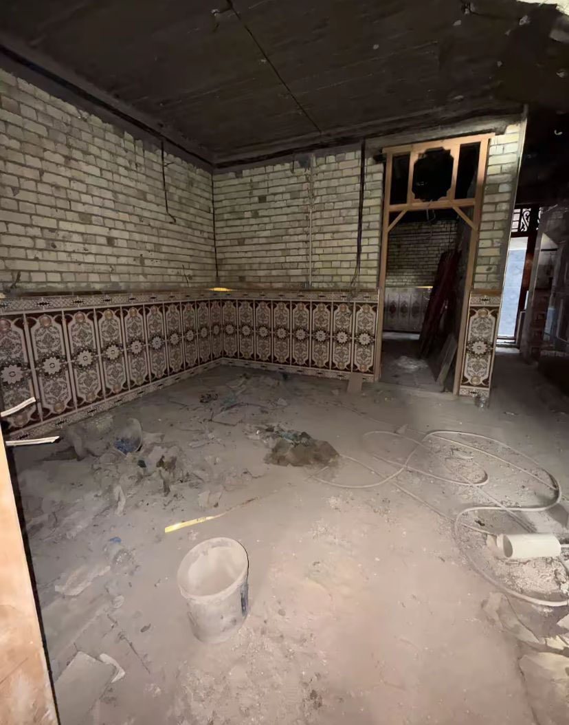 دار للبيع طابو صرف في البلديات شارع 30 اليو ان للاستفسار على الرقم
***********
مساحه 150 متر 
واجهه 7ونص ونزال 20
الطابو يحتوي استقبال وصاله ومطبخ وغرفه وخدمات صحيه داخلية 
وطابق الثاني يحتوي على ثلاث غرف وصاله وصحيات 
والجزء العلوي كامل 
السعر 400 مليون

🔴🔴 مكلف بالنشر
