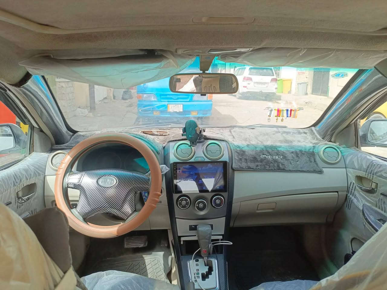 بصمة
فتحة
كهربائيات كلها شغالة 
مكينه جديدة 
صدر نضيف 
تبريد خير وبركة 
راديتر جديد مي اخضر امريكي 
شاشة 
تحكم ستيرن شغال 
سيارة نظيفة وكلش حلوة 
رقم كربلاء انكليزي 
تحويل ثاني يوم 
السعر 55

المكان / بغداد / مدينة الصدر 
رقم هاتف / ***********
