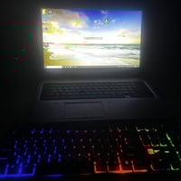 حاسبةhp وياها ماوس وكيبورد ابو الاضويه الله شاهد الحسابه كلش نضيفه وما...