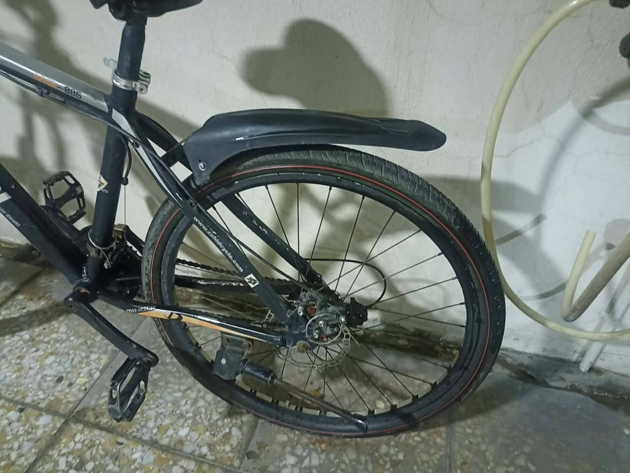 السلام عليكم
بايسكل نظافة وسط فافون خفيف
شغال كلة 
سعرة 75 المكان الطوبجي


**إذا كنت صاحب هذا الإعلان وتريد حذفه لأي سبب، رجاءا أرسل رسالة إلى الدعم الفني**