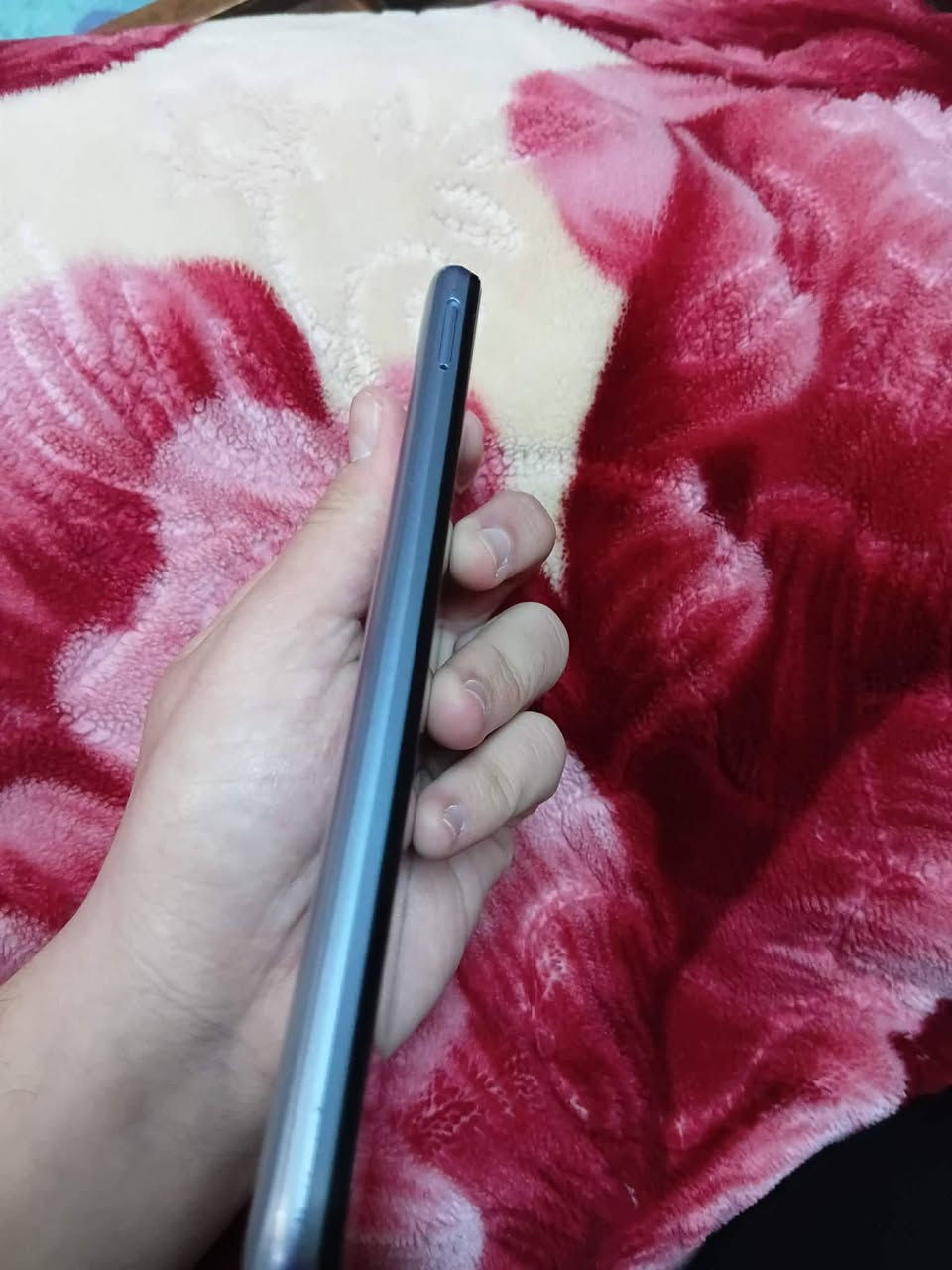 السلام عليكم 
للبيع فقط 

ريلمي سي 25 اس 

شحن تايبسي ذاكره 128 رام 4 

جهاز شرط كله شغال مال بيت حيل نظيف 

وسعرو 85 وبي مجال 

شراي تعال خاص


**إذا كنت صاحب هذا الإعلان وتريد حذفه لأي سبب، رجاءا أرسل رسالة إلى الدعم الفني**