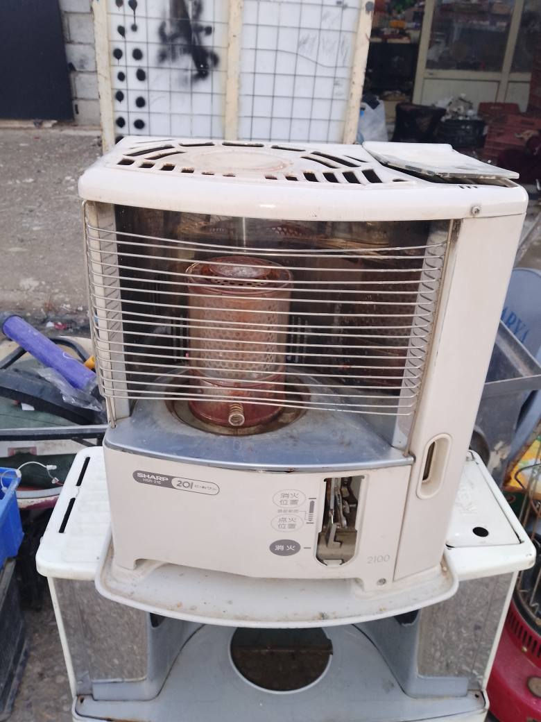 غراض للببع وباسعار مناسبة جداً تناسب ذوي الدخل المحدود ويدلل الشراي المكان كركوك منطقة واحدحزيران قرب الملاعب الخماسية او قرب مدرسه ابناء العراق الواحد او صيدلية الواحة للاستفسار الاتصال على الرقم *********** كركوك, العراق
