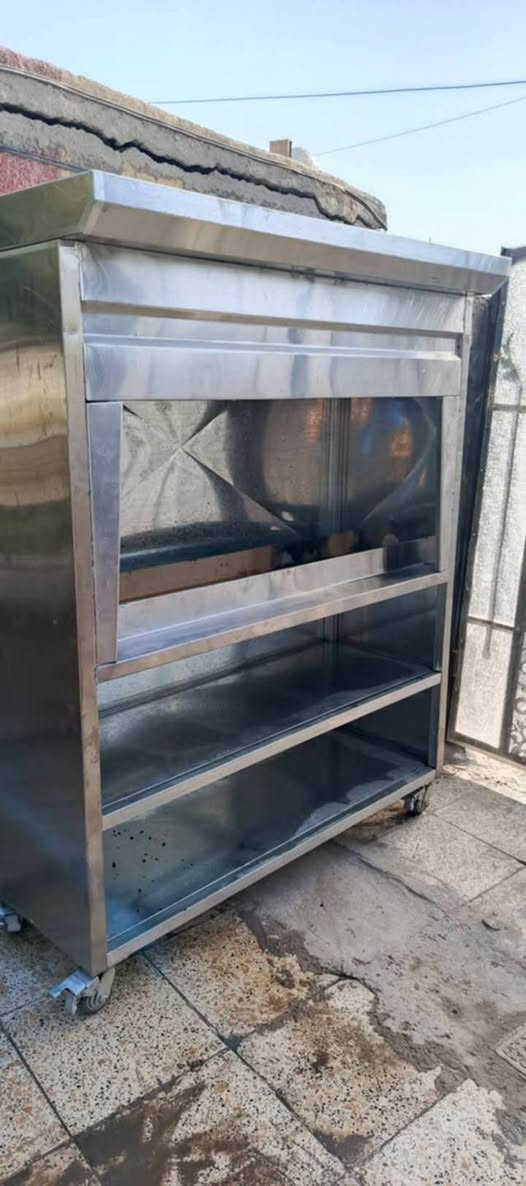 سلام عليكم غراض مطعم كامله مكمله دجاج مشويات الأغراض مشتغلات اسبوع فقط كله جديد ***********اتصل وبخدمتك
