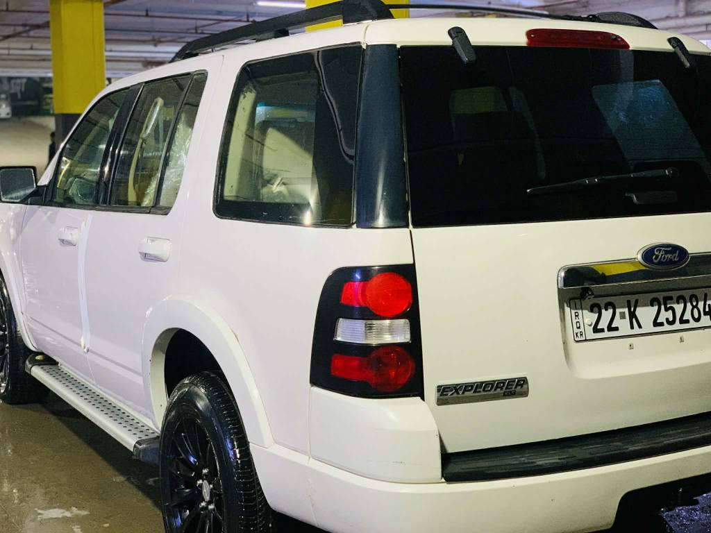 مۆدیل/2010/ فول مواسەفات 120هەزار حەقیقی ڕۆشتووە 
دوبست تەعدیل و بۆنیتی ڕەشە/بێ ئێرباگ
مواسەفات خەلیجی/سوکان ڤۆلیۆم/سوکان گەرم
بۆ زانینی نرخ پەیوەندی بەو ژمارەیەوە بکەن لە یەکەم ڕەسم دانراوە السليمانية, العراق
