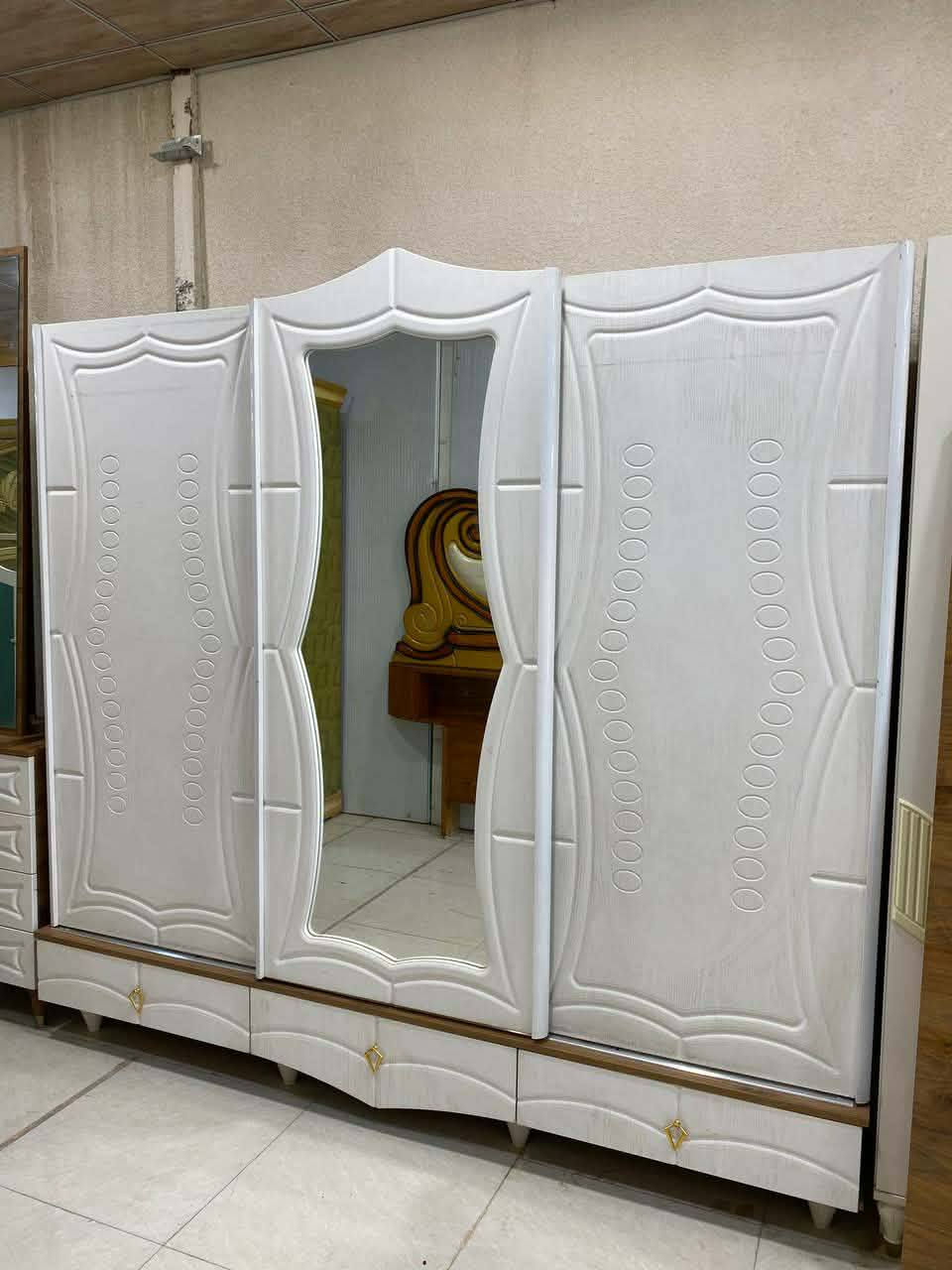 غرفه تركي سعر 750وبيها مجال حجز واتساب فقط عنوان بغداد  ***********
