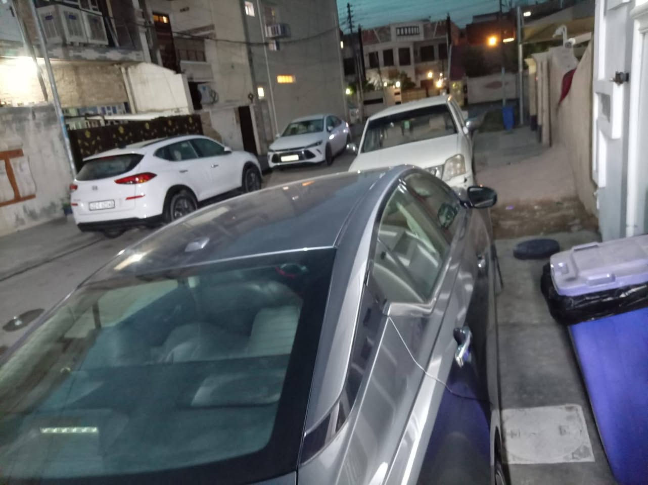 السلام عليكم من رخصت الادمن نيسان التيما ٢٠١٩ وارد أمريكي حادثه بداية دعاميه بيه قطعتين جاملغ يسره امامي وبنيد تحكم استيرن جهتين تدفئه تبريد قطعتين محرك ٢٥٠٠ فول واحد على واحد مكان سياره بغداد الغزالية شارع البداله رقم ***********او *********** سعره ١٤٠
