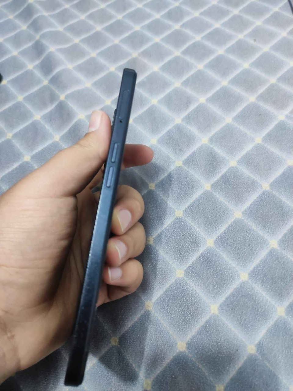 جهاز موبايل oppo A57 للبيع 
ذاكرتة 64 
الجهاز جديد فتحته من الكارتون وضل بدون لزكه وكع مني والشاشه بدلتها 
باقي الجهاز نظافة 100 ٪ 
رايدة ب ٨٥ وبي مجال 
*********** واتساب او ماسنجر 
بعقوبة التحرير وتوصيل اله ادز فلوس الجهاز يلا اطلع الك توصيل بعقوبة, ديالى
