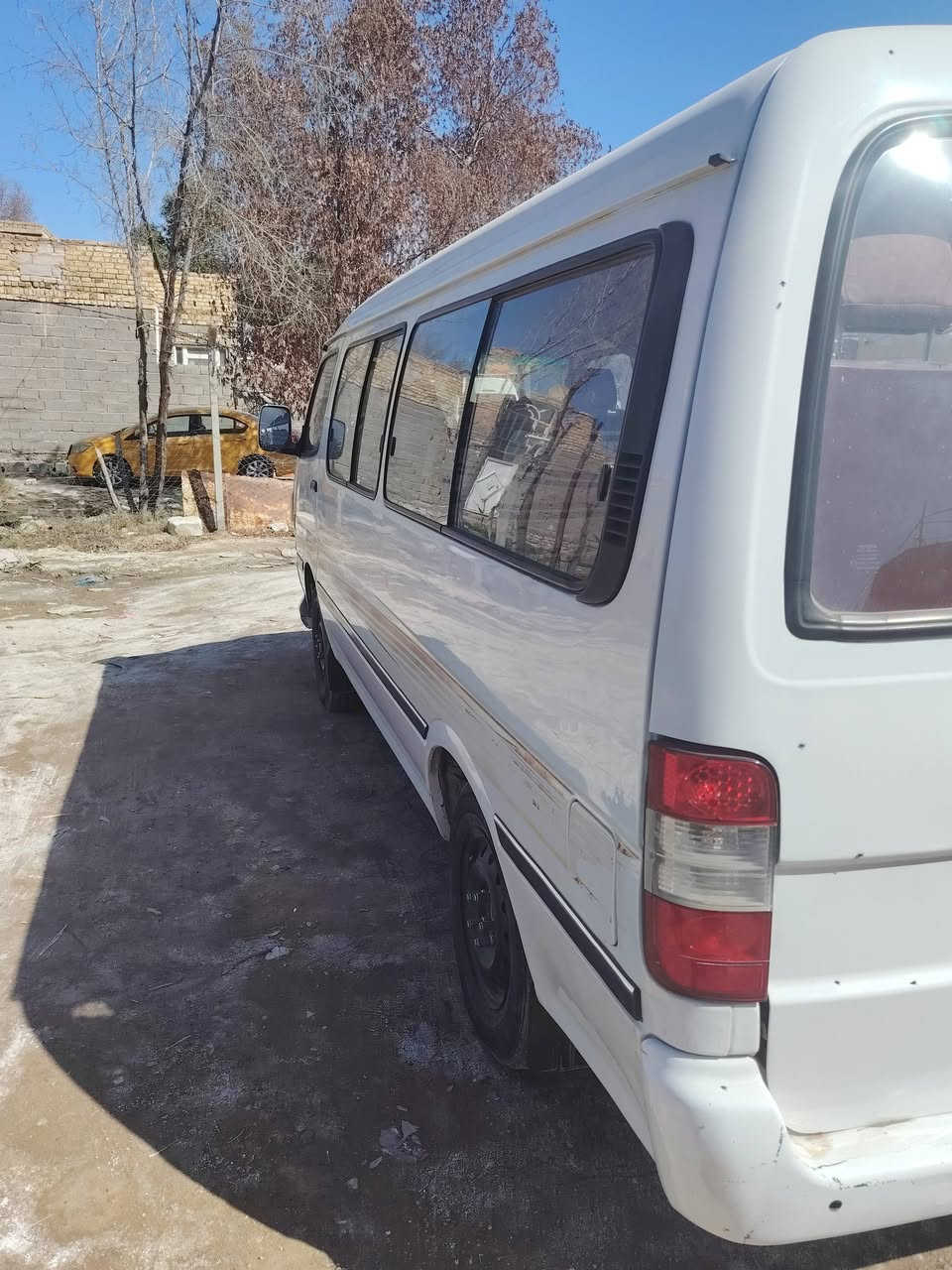 السلام عليكم فتون للبيع حره مصفره كفاله عامه جاهزه محرك كير اكسن صدر كله جديد مكاني نجف للتواصل ***********
