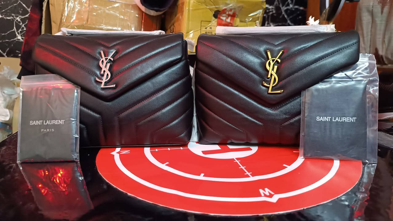 ئەم جنتایانەم لا بەردستە لەحاويه بۆم دەرچووە  بە کۆ نیمە  هه ر دانەو یەکم لێی هه یە  براندن  ئەوروپین  فەرەنسی و ئیتاڵی   نرخیان  کەمێک  گرانە 
قۆپچە گۆڵدوو قۆپچە سیلڤەر   براندی پاکۆ رەبەنی   بۆم جێژنە  یەکێکە لە راقیترین جنتاکان  کیفوو  دەفتەری  براندی خۆی  لەگەلە    بۆ   نرخ نامە بنێرە  📩


**إذا كنت صاحب هذا الإعلان وتريد حذفه لأي سبب، رجاءا أرسل رسالة إلى الدعم الفني**