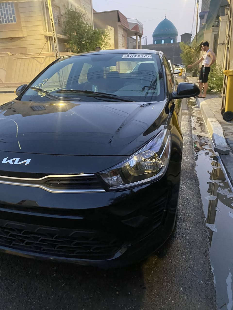 كيا ريو وارد امريكي موديل 2023 حادث امامي بسيط السيارة ولا قطعة امبدل بيها  بارد بسيط بالبنيد فقط صور الحادث مرفقة بالمنشور
بدون لوحات حرة تترقم جميع المحافظات السيارة كلها ع البلاد
مواصفات الامريكيه 
محرك 1600 دوش
لون اسود ماشيه السياره 77 الف ميل السعر 115 وبيها مجال بسيط
  للاستفسار والاتصال  ***********

