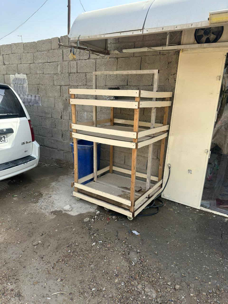 السلام عليكم رفوف خشب عدد ٢ للبيع السعر ٨٥ الف مكاني الدوره الميكانيك رقم ***********
