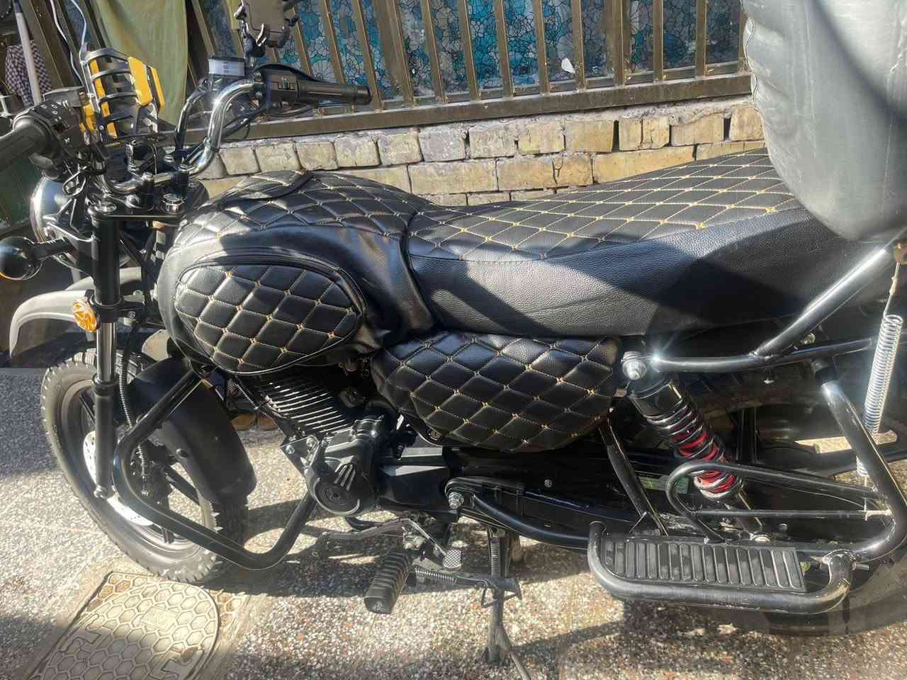 السلام عليكم دراجه كي واي سي للبيع ماشيه 3الاف و400 رقم اربيل انكليزي موديل 2025 قبل شهر نزلتها. للتواصل *********** بغداد البلديات
