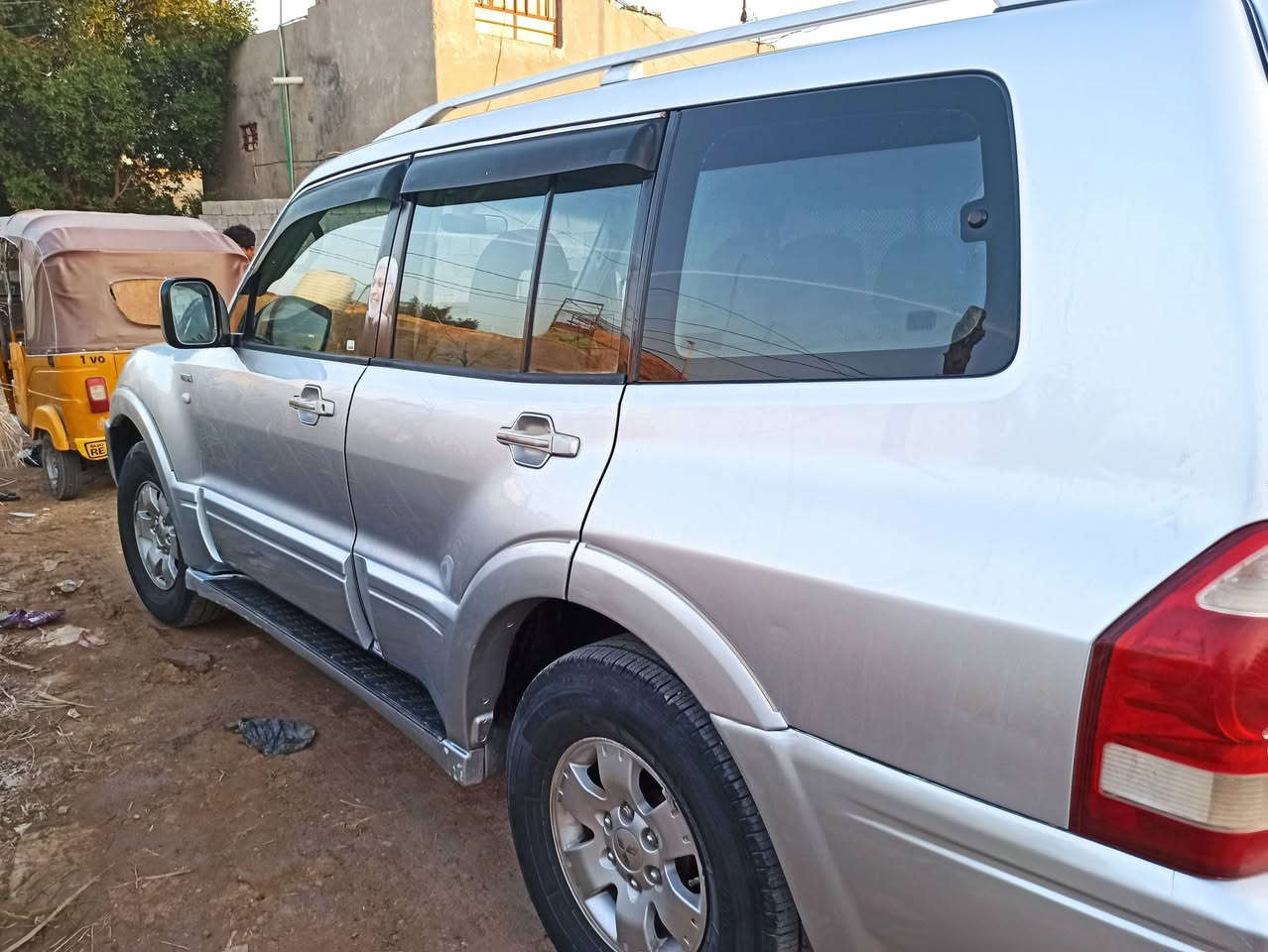 باجيرو مديل 2006ساره جاهزه مكينه كير حداديه تبريدتدفئه رقم بغدادسنويه 2029
سعر 88وبيها مجال ***********
