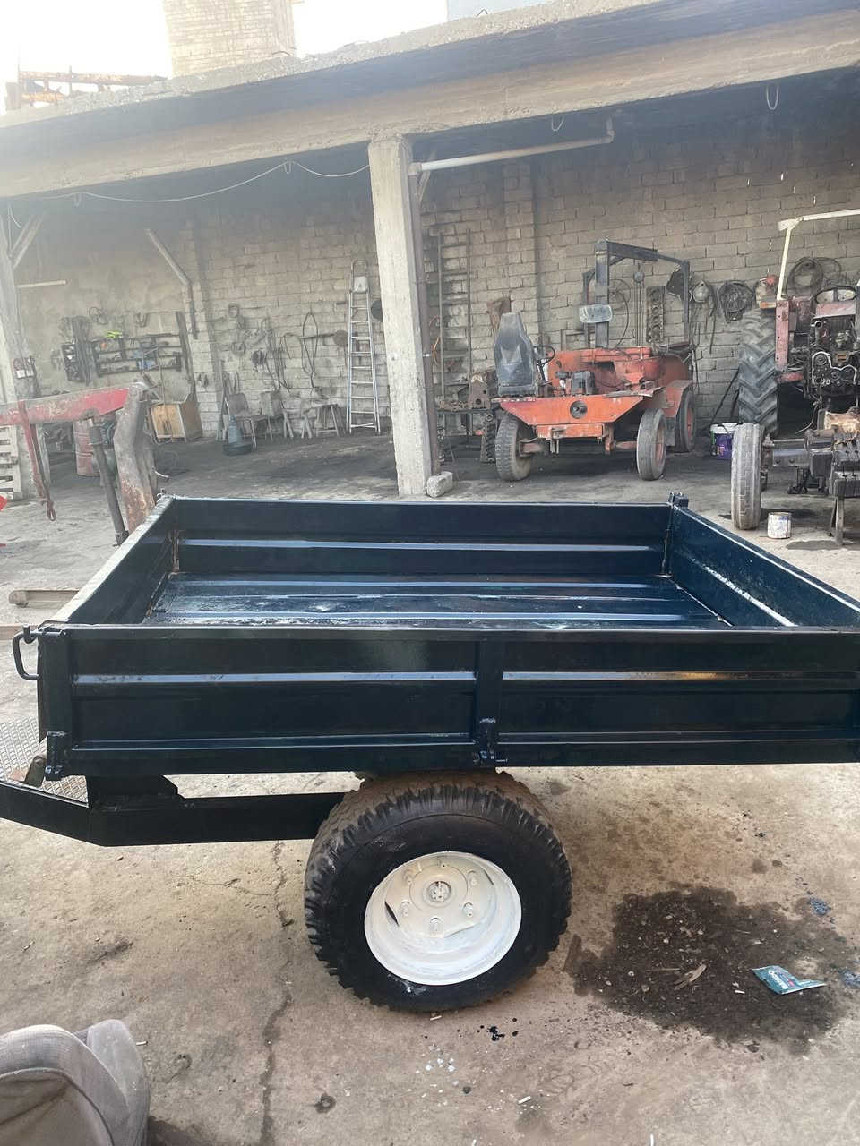 سلام عليكم عربانة  بلادية صغيرة للبيع
قلاب سبرنكات
تايرات نظيفة
نظيفة وشرط بدون خيسان 
سعر 850 الف  
عنوان الموصل 
التواصل عل رقم *********** او واتساب
