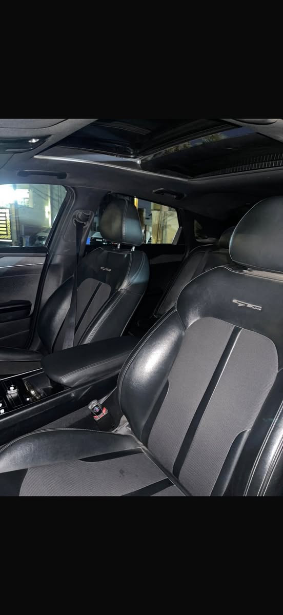 السلام عليكم 

🚘 للبيع Kia K5 GT-Line موديل2022

📍 رقم أربيل تحويل ثاني يوم

📍 المكان: بغداد – المنصور

✅ بدون دواخل

✅ حادثه جاملغ ووبنيد حادث بسيط وحاط الصور مالته

🎨 اللون: أسود

🔥 محرك 1600 تيربو

🌟 المواصفات:

• داخلية اسود جلد مختم GTكامل رياضي بلاد

• كشنات جلد + تدفئة

• ستيرن تدفئة

• تشغيل عن بعد

• بصمة + هاند بريك بصمة

• شحن هاتف لاسلكي

• قيادة ذاتية على الخطوط السريعة

• مثبت سرعة / ماشيه 80mi

• AUTO HOLD

• أوتو بريك

• كير أوتو + عادي

🛡️ أنظمة الأمان:

• ABS

• مانع انزلاق

• حساسات إطارات

• رادار أمامي وجانبي

• مراقبة النقطة العمياء

• رادار الخطوط البيضاء

• توقف ذاتي عند الرجوع

💡 الإضافات:

• لايتات 4 عدسات

• LED + زينون

• بك لايت LED

• مصابيح ضباب LED

• كامرة دوارة

• شاشة + شاشة أعطال

• نظام ملاحة (خريطة)

• Apple CarPlay / Android Auto لاسلكي

• بلوتوث + AUX + USB

• فول تحكم ستيرن

• أشاير بالمرايا

• مقعد كهربائي

• ويلكم لايت رياضي

• أنظمة قيادة: Eco / Sport / Smart / Normal

💰 السعر: 163$ دولار وبيها مجال  

📞 للاستفسار:***********

✅ متوفر واتساب
