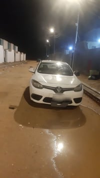 رينو افلونس للبيع ٢٠١٦ السعر ٧٠ الاتصال ٠٧٧٢٥٢٢٤٨٤٤