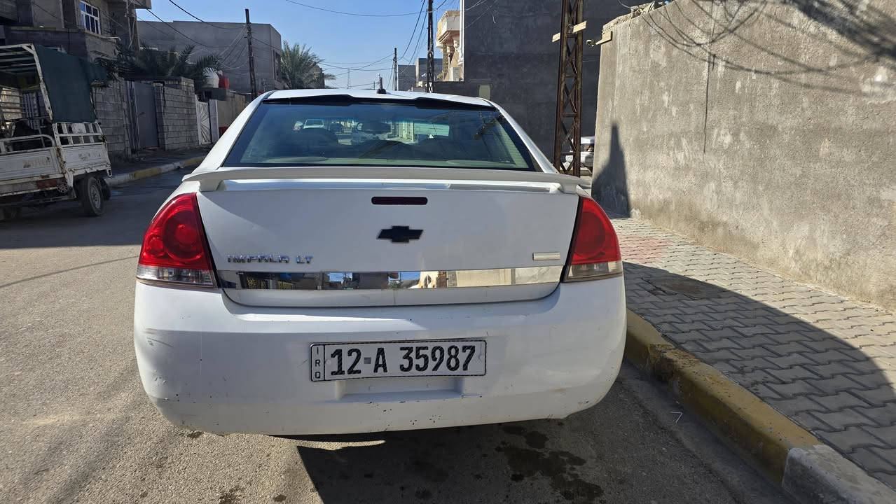 إمباله 2011 LT
مكينه ٣٥٠٠ وكير مكفولات بالشرط تبريد ثلج تدفئه كلهه شغال 
صدرهه جديد داخل بيجي غرفتهه نظيفه جدا 
السياره باسمي رقم دولي مشروع وطني وين ميعجبك تحويل 
ضرر فقط قبغ جنطه بدون دواخل والسونار مرفق 
مكاني ديالى بعقوبه السعر 97 وبيهه مجال***********
