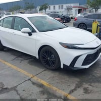 كامري SE • هايبرد • ٢٢٦٩٦ ميل