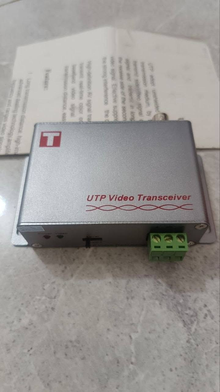 15 مع التوصيل
مستقبل الفيديو النشط (Active UTP Transceiver)😎
✅ ينقل صفاة الصورة بوضوح عالي وكامل بدون أي تشويش.✅ 
يدعم المسافات الطويلة جداً عبر كابلات الشبكة (UTP).
✅ حماية مدمجة ضد الصواعق وتغيرات الجهد الكهربائي.


**إذا كنت صاحب هذا الإعلان وتريد حذفه لأي سبب، رجاءا أرسل رسالة إلى الدعم الفني**