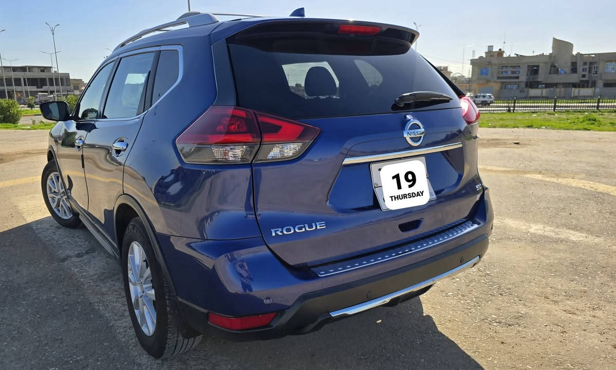 السلام عليكم
نيسان روج للبيع فقط 2019 SV

المكان موصل 

روج SV

جاملغ سكن صبغ

باب سكن تعديل بارد شبر

بدون ايرباك بدون دواخل بدون شاصي

محرك ٢٥٠٠ تنفس طبيعي

*مواصفات*

-كشنات هيتر 

-رادار امامي وخلفي 

-مكابح الطواريء 

-كامرة تحديد مسار تثبيت سرعة

-بلاجكتور

-كشن سائق كهرباء

-صندوق كهرباء 

-بصمة تشغيل 

-أبواب بصمة وتشغيل عن بعد

السعر اكتب تم ويوصلك او اتصل ***********
