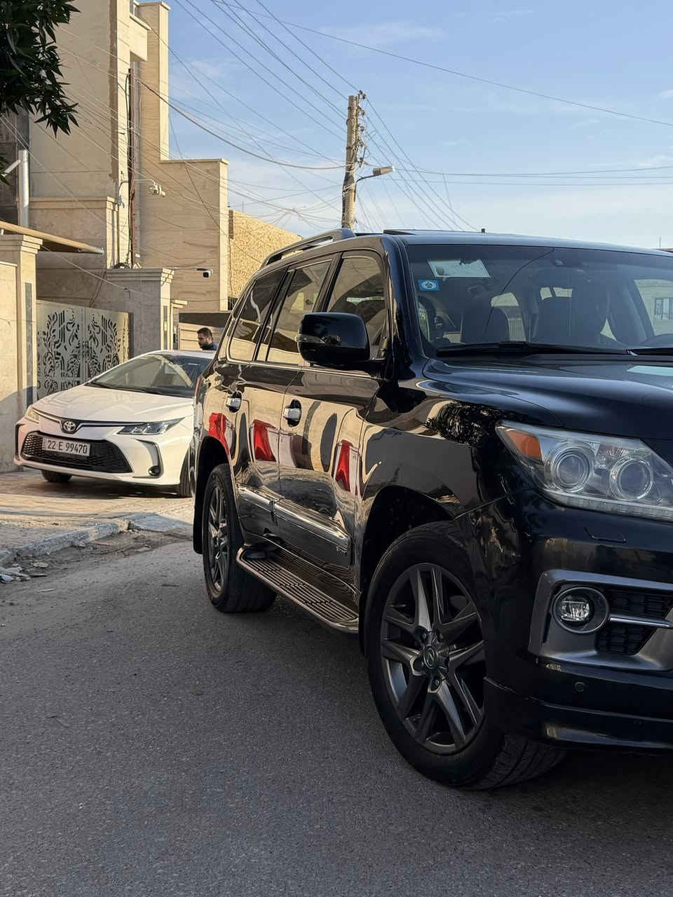 سلام عليكم
البيع .  او  المراوس حسب القناعه
الكزز موديل 2014 رقم بغداد بسمي 

خليجيه مكفوله من صبغ والبارد 
فول موصفات. بريم 

بريم اصل ميحتاج اذكر موصفات بريم معروفه 
واحد ع واحد 
من ناحيه التايرات جدد
والصدر جديد 
تبريد شغال 
كير مكينه مكفولات برغي ما مفتوح بيها 
سياره جهازه من كل نواحي 

العنوان بغداد حي الأطباء
 السعر 405 $ وبيها مجال الطيبين 
الهاتف ***********
