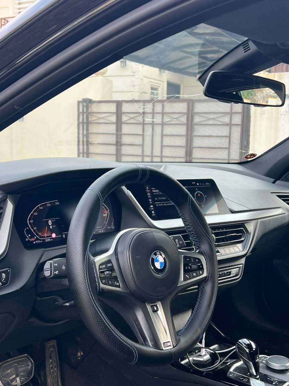 2022 M بلادي
حجم 118 I
90.000km
بيها مكانين تعديل صغار 
$15.200 وبيها مجال 
***********
