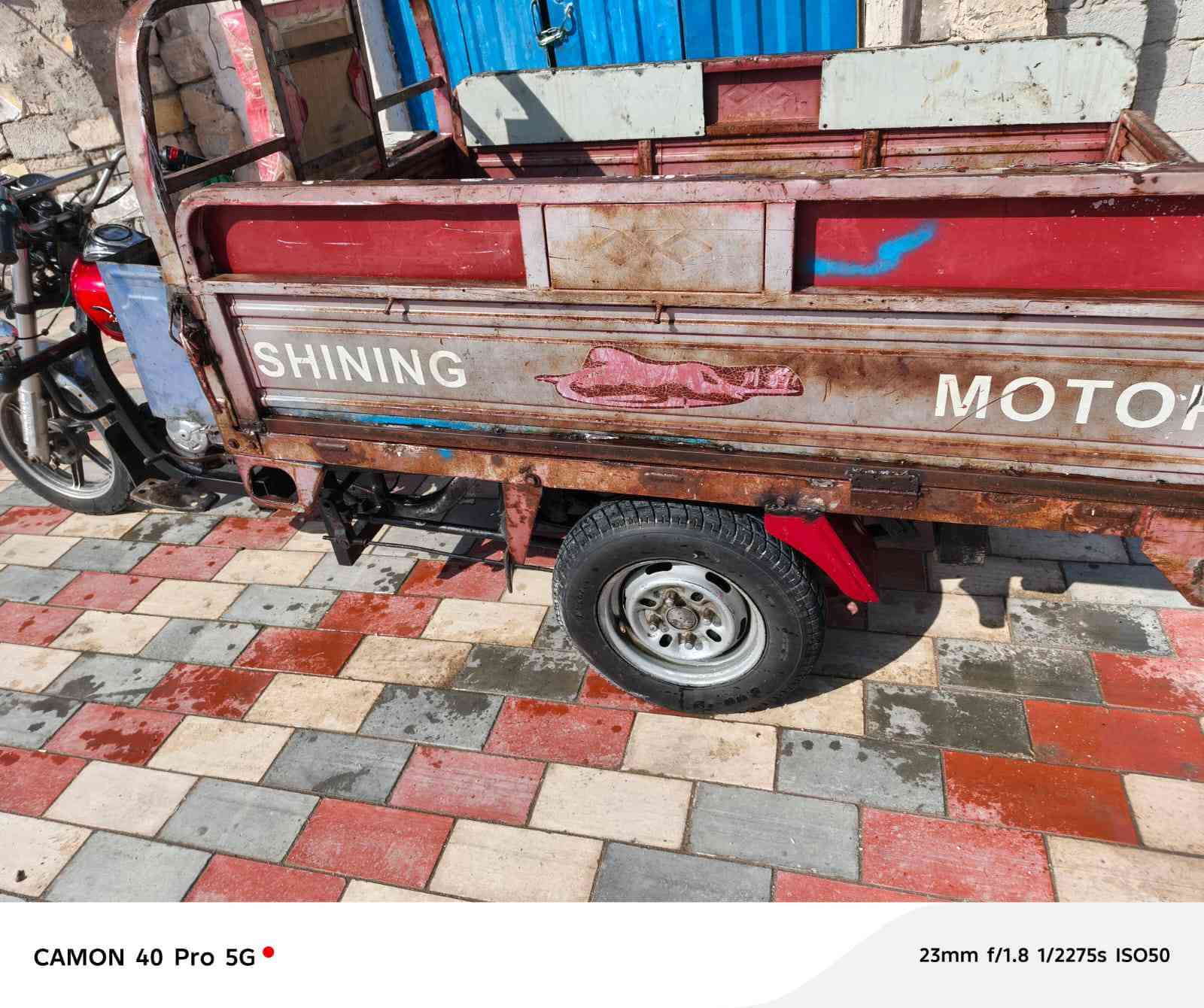 سلام عليكم ستوته لبيع موديل 13ومحرك واحد 21ستوته حلوه ونضيفه أوراق لصوليه عنوان كربلاء ***********
