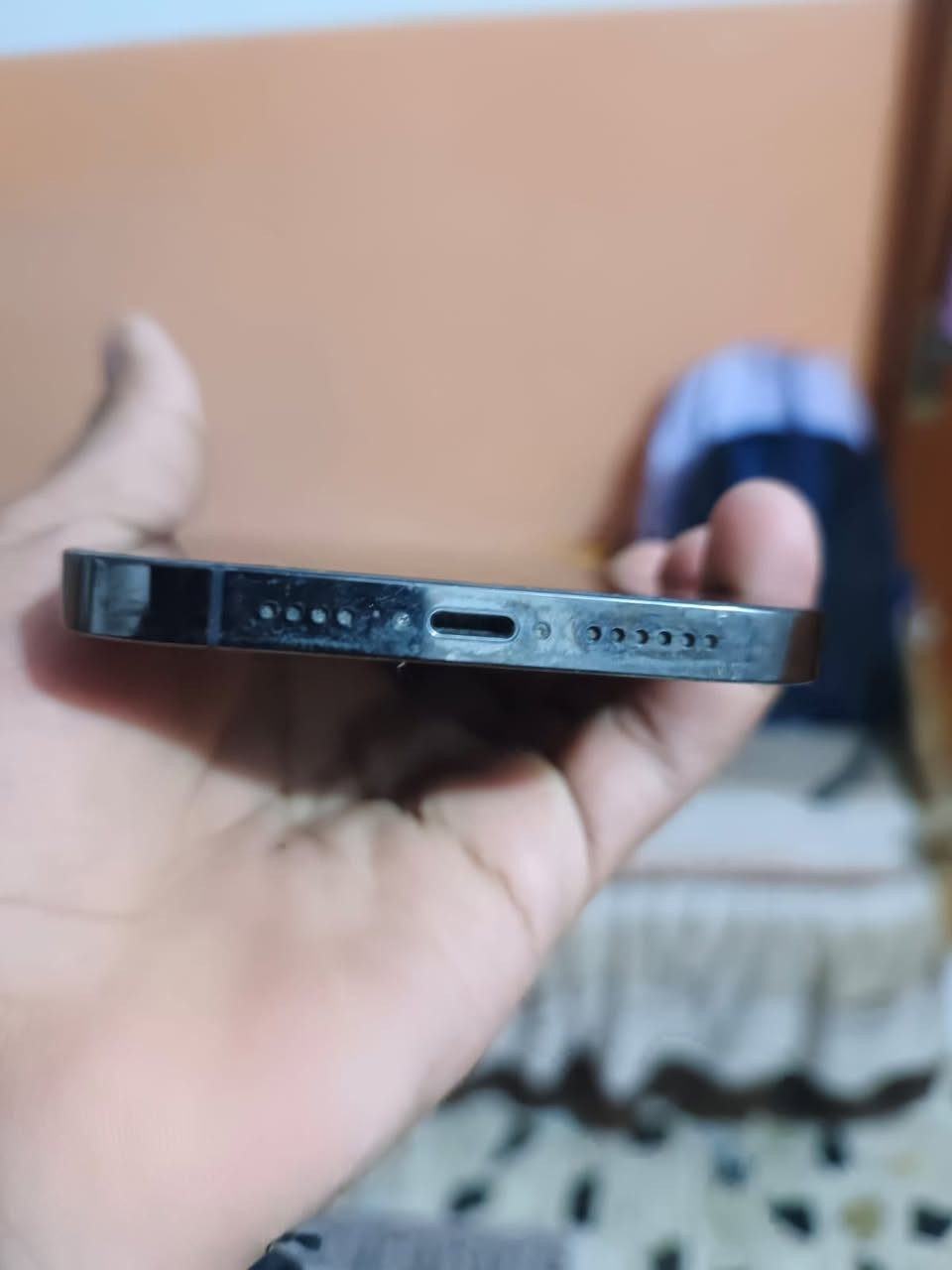 13بروماكس ذاكره 256تك سيم جهاز مامفتوح شرط ابلادي السعر650 الرقم ***********
