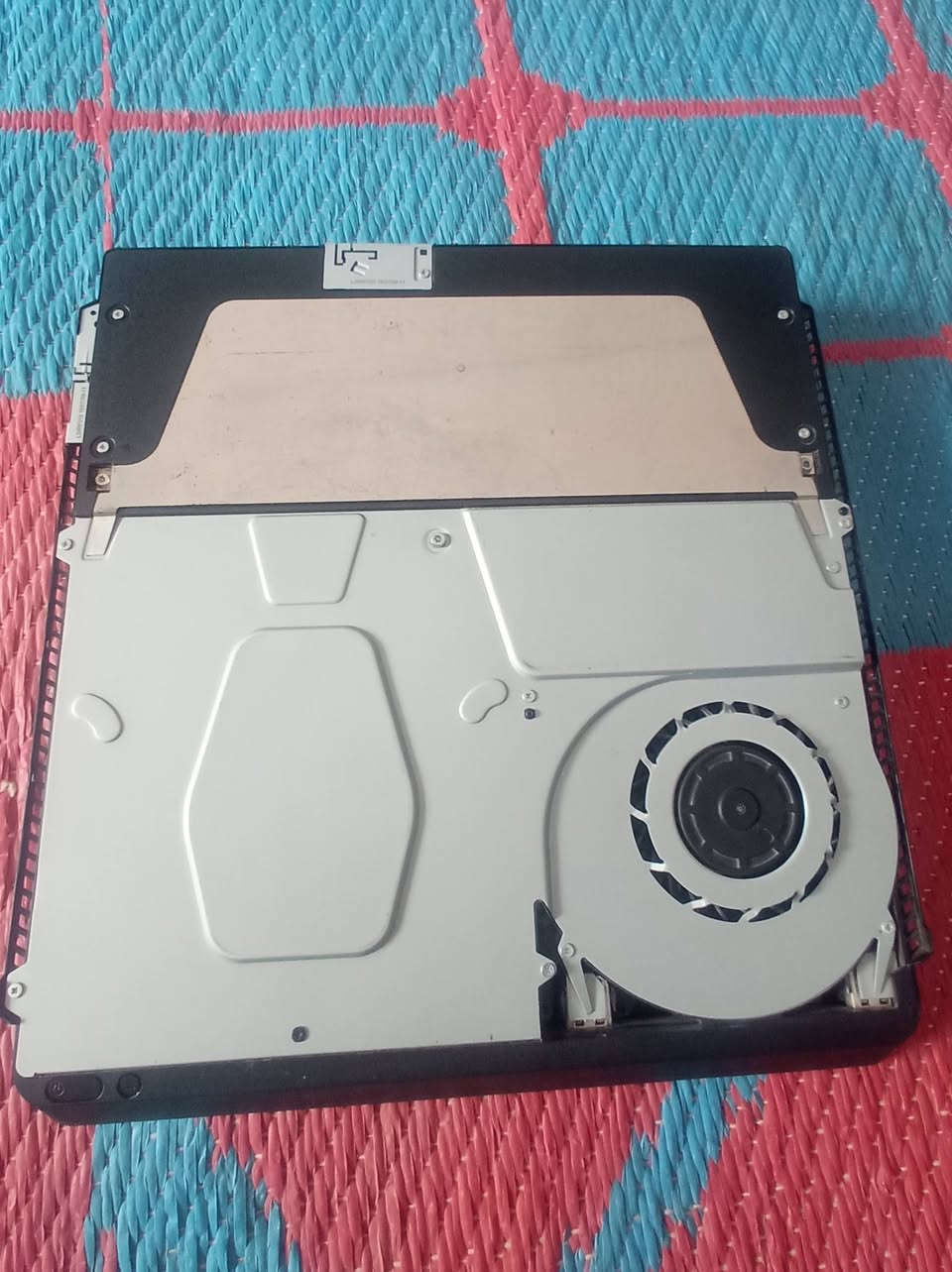 بلي 4 نضيف جدااااا ذاكرة 800GB يدتين اصليات وكارتونته وملحقاته اصلية ب 220 ألف وبي مجال بسيط بي العاب داخل الجهاز مستعجل على بيعته  اريد ابيعه لان محتاج فلوسه
 *********** هذا رقمي بي واتساب

وتكدر تخابريني عليه موجود باي وقت.

وسلام عليم
