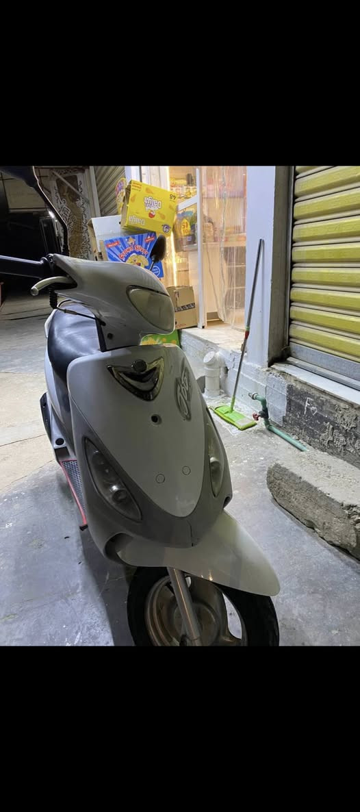 السلام عليكم عيوني عندي دراجه قبل فترة اخذتها ب625 وهسه متوازي كلش واريد ابيعها قيم واخذ بما يرضي الله لان كلش متوازي ***********
