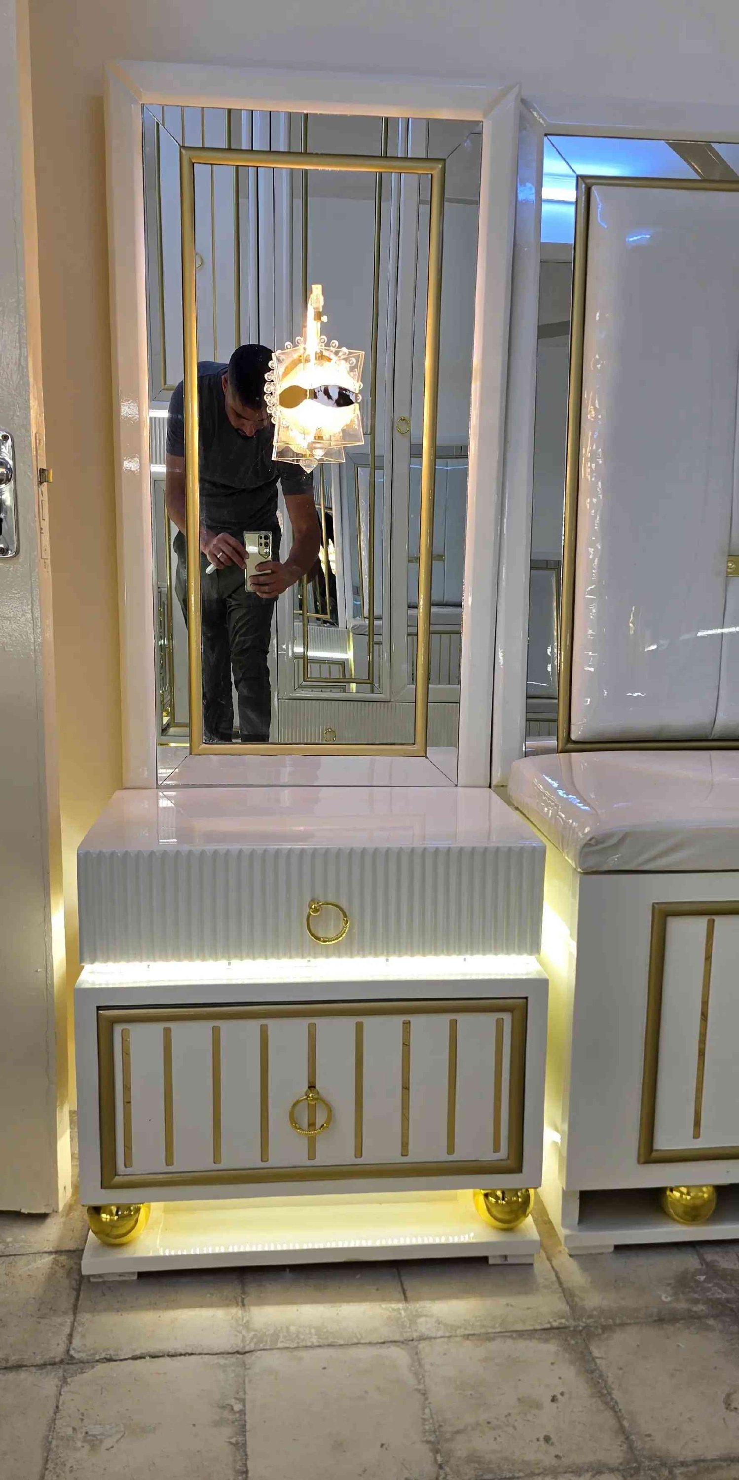 خيال للأثاث العراقي الحديث #تصميم_داخلي_مودرن #نجارة_عصرية #اثاث_فاخر #خيال #ورشه_خيال 


**إذا كنت صاحب هذا الإعلان وتريد حذفه لأي سبب، رجاءا أرسل رسالة إلى الدعم الفني**