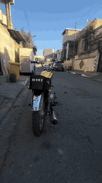 ((اعادة نشر بسبب الوعود الكاذبه ))
ناما شلامجة للبيع دراجة حلوة وقوية ما ناقصها شي صوت المكينه ناعم ناعم ومكفوله من الطول للطول تعمير 25 ادوات ادوات ادوات السعر550 وبيها مجال العنوان البصرة القبلة حي الجامعة شارع مستشفى الطفل للاستفسار على الرقم ***********
