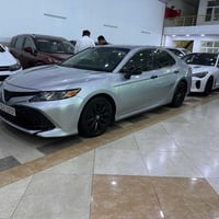 كامري LE • ٢٠١٩ • ماشي ٨٢ ألف