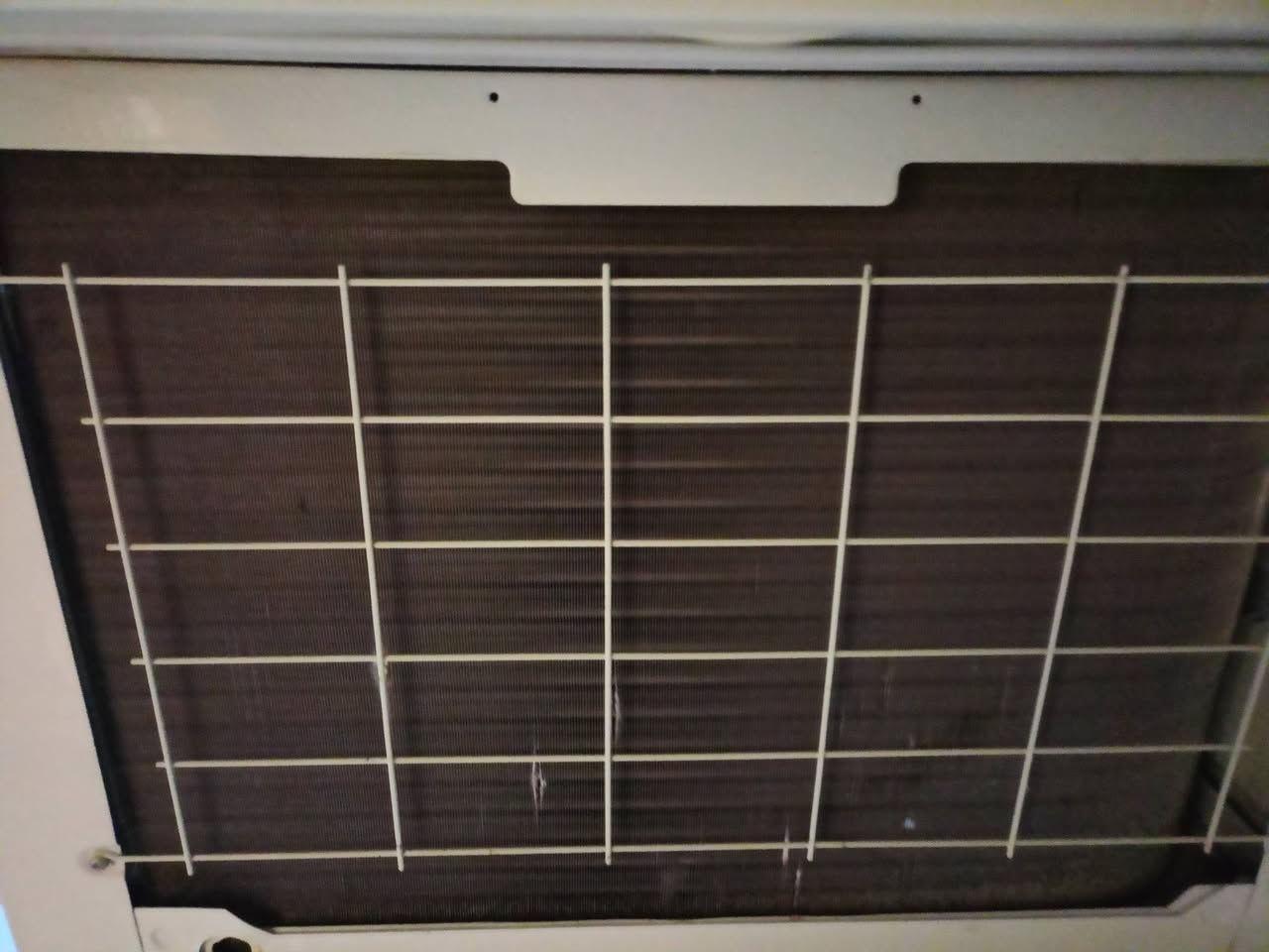 السلام عليكم مكيف ريان نظيف كلش متروك فوك الثلاث سنوات تبريدة ثلج بس لان متروك اكو صوت بالبولبرن مال الفان.
ومبردة برفاب مغلون للبيع مكاني قضاء عفك ***********
