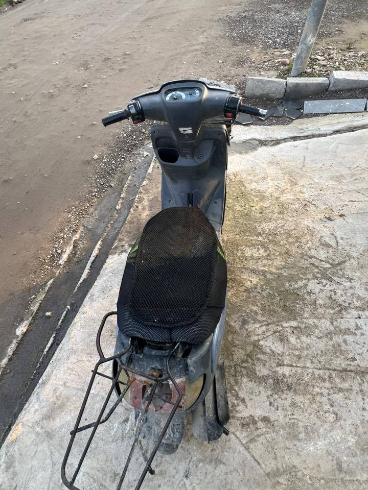 ماطور بزون مكينة مابيها شي فقط الهندر عاطل ، الكشر تعبان السعر50 الف بسعر أغراضه 
***********
