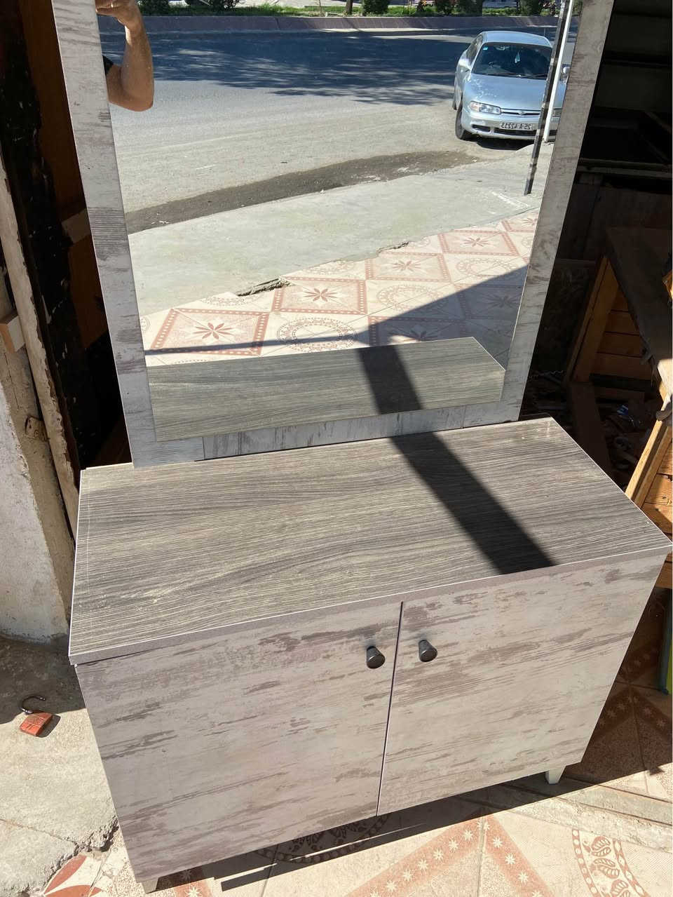 ‏ميز تواليت مستعمل نظيف للبيع اخو جديد سعرها 65الف￼
‏للاستفسار*********** كركوك, العراق
