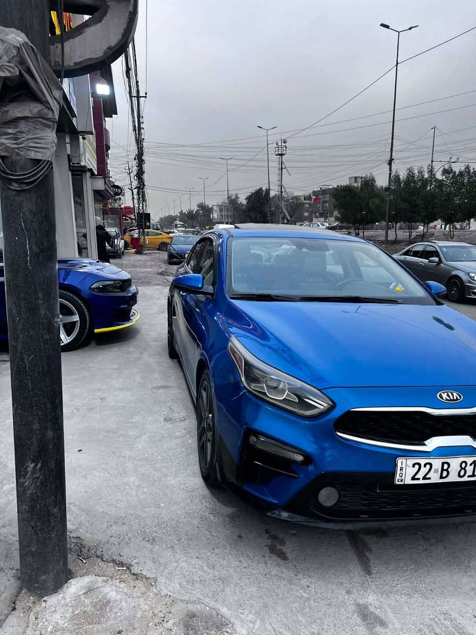 سلام عليكم 
فورتي 2021 EX فول 
حادثها كلش بسيط بدون ايرباك 
ماشية ٧٠ الف كيلو 
كير محرك شاصي لغد مكفول 
قطعتين صبغ الحادث سطحي 
جاملغ امامي 
جاملغ خلفي رش 
محرك 200 دوش 
تدفئة كشنات 
شاحن وايرًلس
شاشة جبيرة كار بلي 
فتحه سقف 
لد خلفي امامي 
رقم اربيل الجديد و هزة جديدة 
تحويل او وكالة 
مكاني بغداد العامرية  
السعر 134 
صور الحادث ب منشور  بجم كبس 
***********
