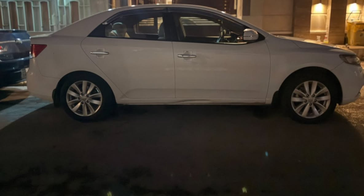 سلام عليكم للبيع كيا سيراتو خليجي رقم سليمانية دولي موديل2011 فول مواصفات بصمة ابواب وبصمة تشغيل وفتحة سقف(بانوراما)اشاير بالمري كير محرك مكفولات لاصرف ولاتبخير محرك بلادي مامفتوح تبديل قبغ جنطة الباقي مكفولة السعر110وبيها مجال العنوان:ديالى بعقوبة
رقم الموبايل للاستفسار:***********
